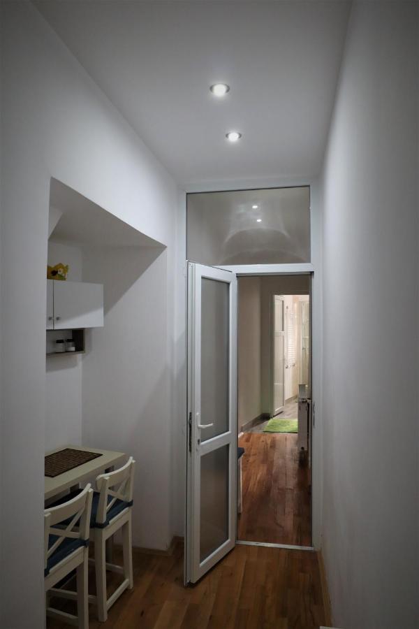 Center Haus Apartman Bukarest Kültér fotó